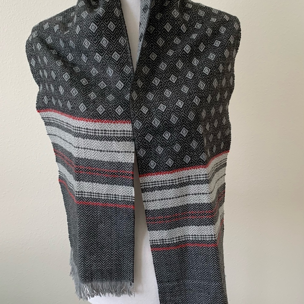 Scarf - Picture 1 of 4